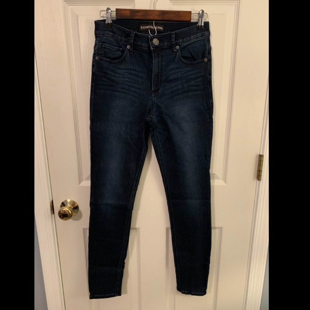Express high rise jegging size 4R